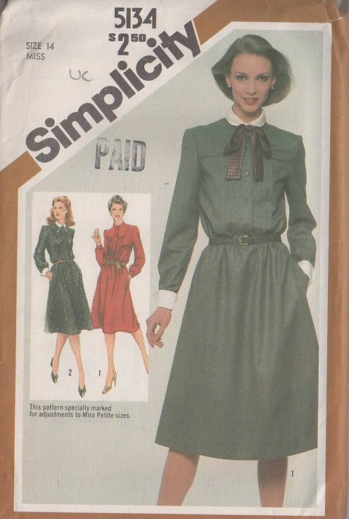 Simplicity 5134 Vintage 80's Sewing Pattern Secretary Dresses, Flared Skirt Shirtwaist Dress, Detachable Collar, Cuffs, Bow Tie Size 14