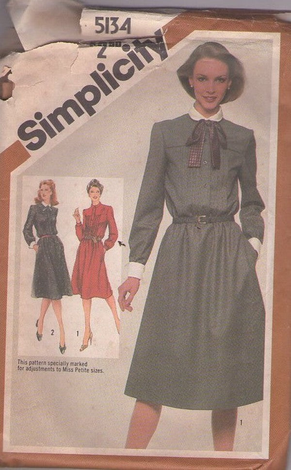 Simplicity 5134 Vintage 80's Sewing Pattern Secretary Dresses, Flared Skirt Shirtwaist Dress, Detachable Collar, Cuffs, Bow Tie Size 12