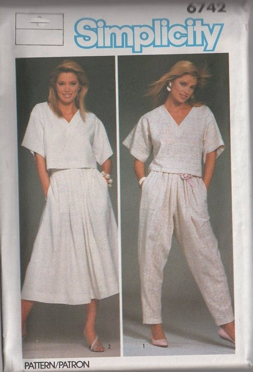 Simplicity 6742 Vintage 80's Sewing Pattern Summer Separates, V Neck Loose Crop Top Shirt, LOADS Of Pleats Pocket Skirt & Pants Size 10
