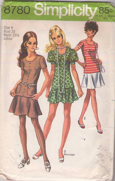 Simplicity 8780 Vintage 70's Sewing Pattern Mod 2 Piece Dress, Scoop Neck Blouse, Top, Flared Skater Style Mini Skirt Size 9