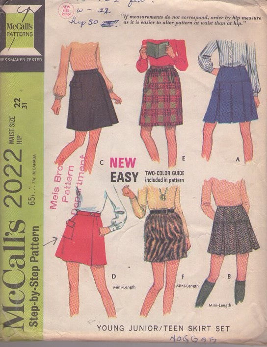 McCall's 2022 Vintage 60's Sewing Pattern Easy to Sew Skirts, Twiggy Mini Skirt, Kilt, Dance Party or Secretary Styles Waist 22 Size S