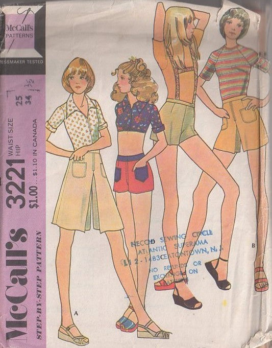 McCall's 3221 Vintage 70's Sewing Pattern Mod Hot Pants, Contrast Waist & Pockets, Suspender Shorts, Split Skirt Flared Leg Shorts & Culottes, Gauchos Waist 25" Size S