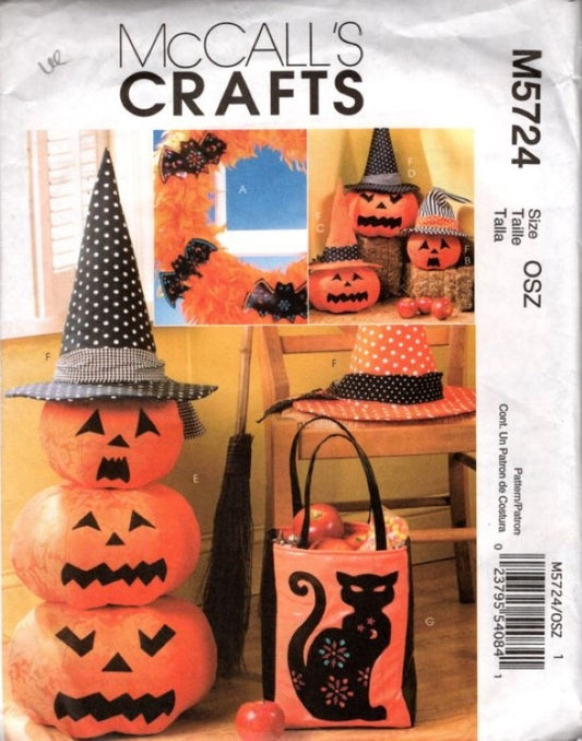 McCall's 5724 Retro 2008 Sewing Pattern Halloween Crafts, Bat, Pumpkins, Stack of Pumpkins, Bag, Hat OZ
