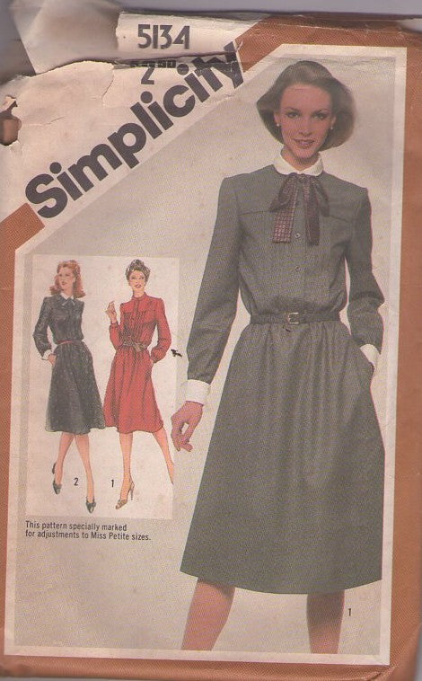 Simplicity 5134 Vintage 80's Sewing Pattern Secretary Dresses, Flared Skirt Shirtwaist Dress, Detachable Collar, Cuffs, Bow Tie Size 12