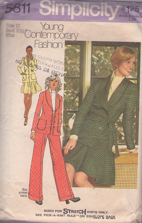 Simplicity 5811 Vintage 70's Sewing Pattern Mod Separates, Secretary Young Contemporary Fashion Shawl Collar Suit Jacket, Flirty Flared Circle Mini Skirt & Pants Size 10 CUT
