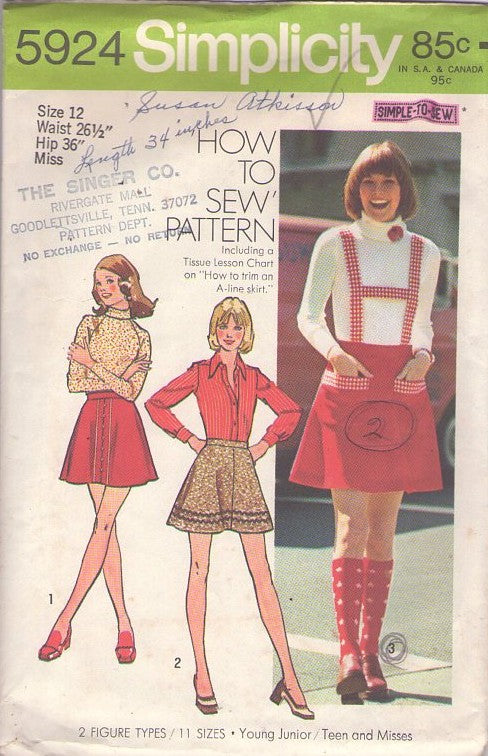 Simplicity 5924 Vintage 70's Sewing Pattern Mod Scooter Skirts, Twiggy Above the Knee A-Line or Flared Mini Skirt, Detachable Suspenders, Pockets Size 12