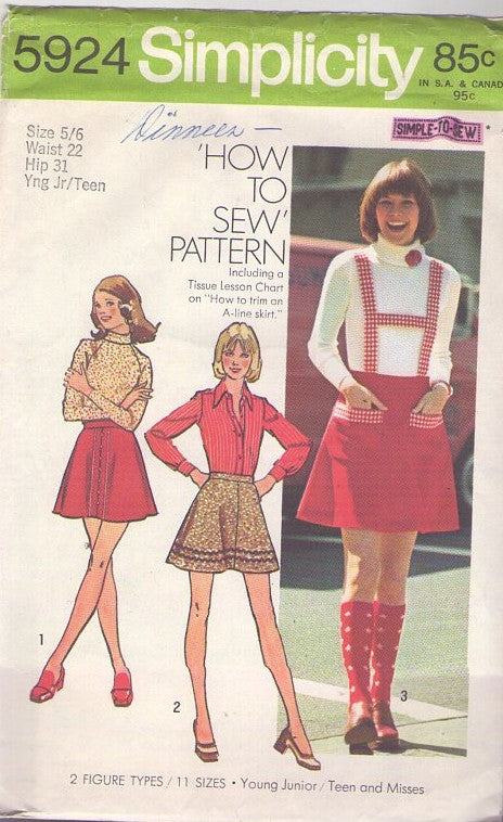 Simplicity 5924 Vintage 70's Sewing Pattern Mod Scooter Skirts, Twiggy Above the Knee A-Line or Flared Mini Skirt, Detachable Suspenders, Pockets Size 5/6