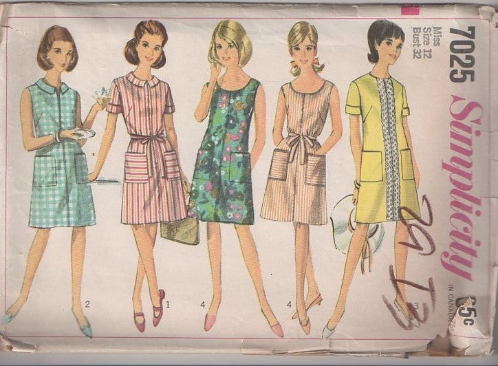 Simplicity 7025 Vintage 60's Sewing Pattern Mod Day Dress, Housewife Set, Front Zipper, Pockets, Housedress Size 12