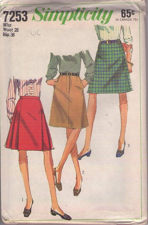 Simplicity 7253 Vintage 60's Sewing Pattern Mod Skirts, Pleated Kilt Style or Fly Front A-Line Skirt Set 3 Styles Waist 28 Size L