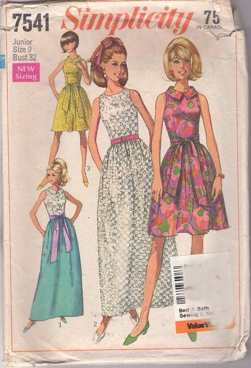 Simplicity 7541 Vintage 60's Sewing Pattern Mod Hostess Dresses, Cocktail Party Summer Day Dress, 2 Tone, Lace, Novelty Print Party Gowns Size 9