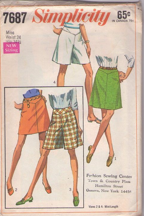 Simplicity 7687 Vintage 60's Sewing Pattern Mod Skirt Set, Shaped Yoke Split Skirt Culottes Shorts, Mini Skirt, Pantskirt, Skorts Size 24 S