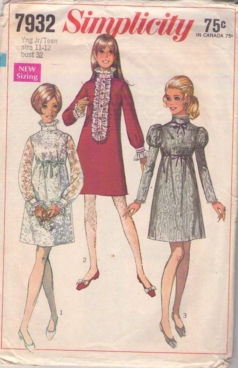 Simplicity 7932 Vintage 60's Sewing Pattern Mod Dresses, Mini Dress, Twiggy Mod High Lace Collar, Gogo Sheer Lace or Leg O'Mutton Sleeves, 3 Styles Size 11/12