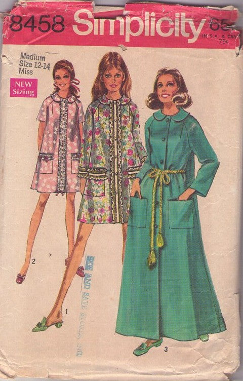 Simplicity 8458 Vintage 60's Sewing Pattern Mod Robes, Frilly Lace Trimmed Raglan Sleeve Bathrobe, Robe, House Coat, Hospital Cover Up Size M