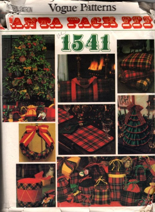 Vogue 1541 Vintage 70's Sewing Pattern Santa Pack 3, MCM Plaid Christmas Holiday Home Decorations, Tree Skirt, Wreath, Gift Bags & MORE